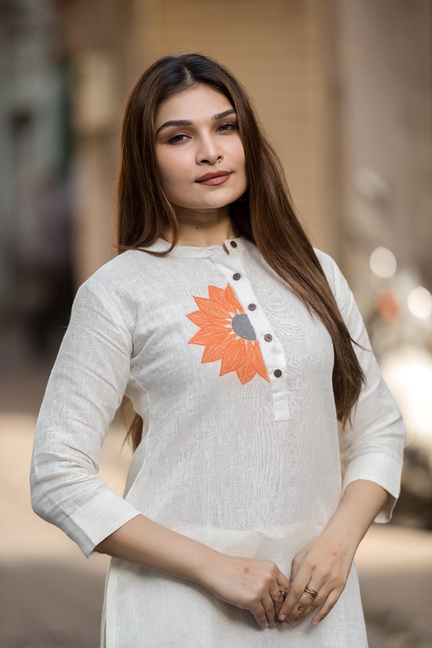Shanaya Handpainted Kurta Set