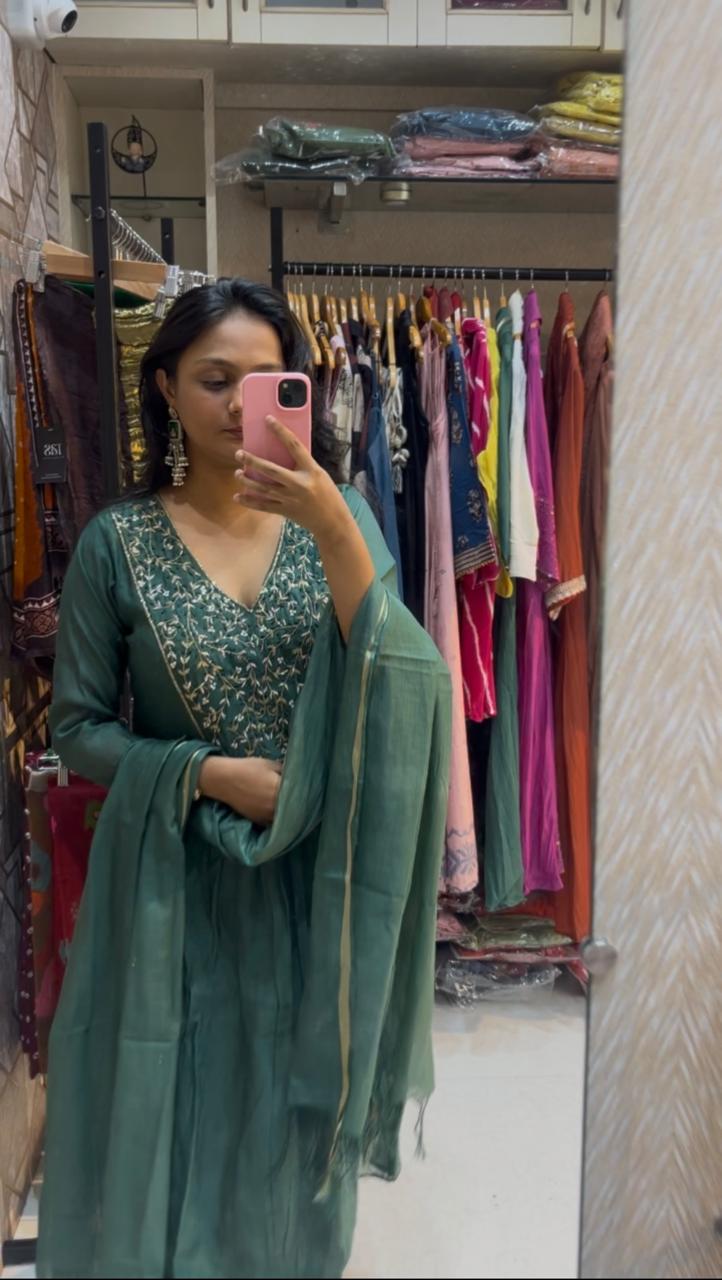 Kriti Mul Chanderi Three Piece Set
