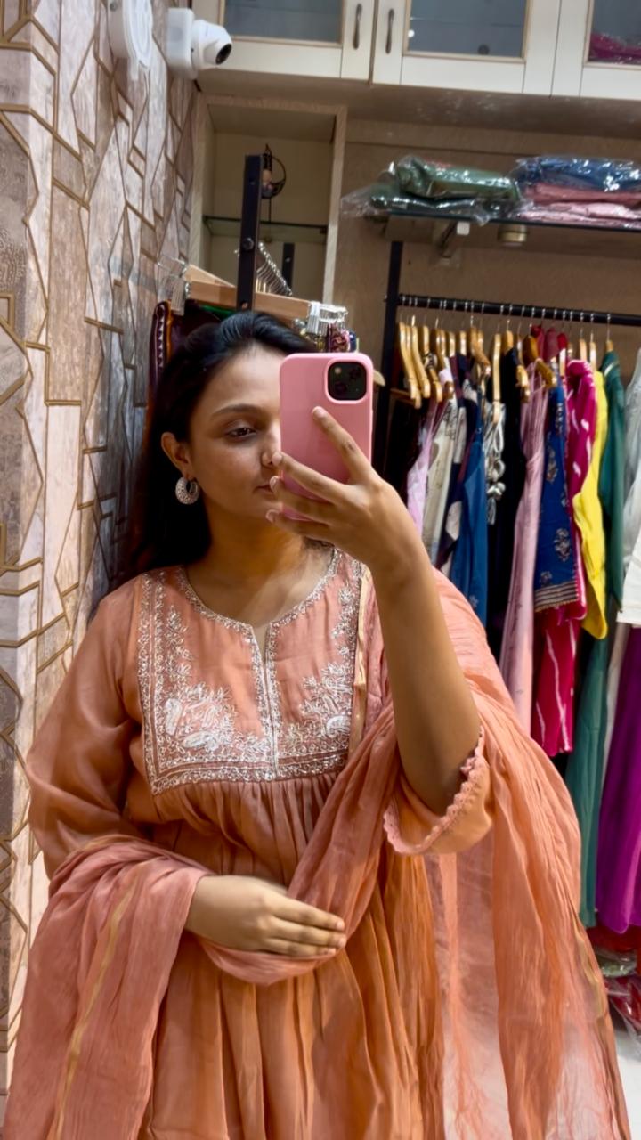 Hetvi Mul Chanderi Three Piece Set