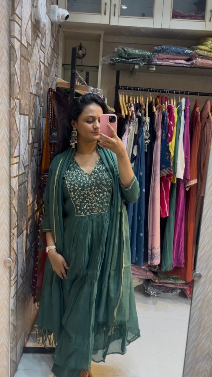 Kriti Mul Chanderi Three Piece Set