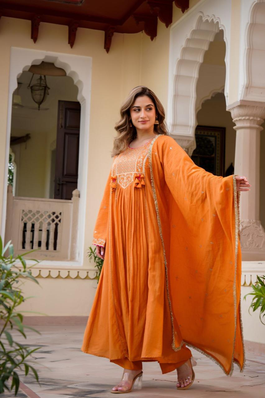 Manshi Tassles Set