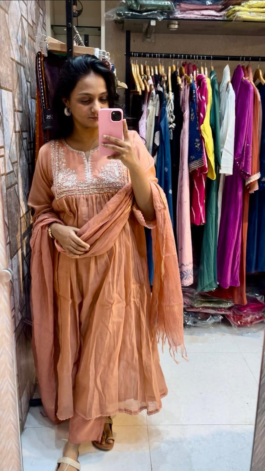Hetvi Mul Chanderi Three Piece Set