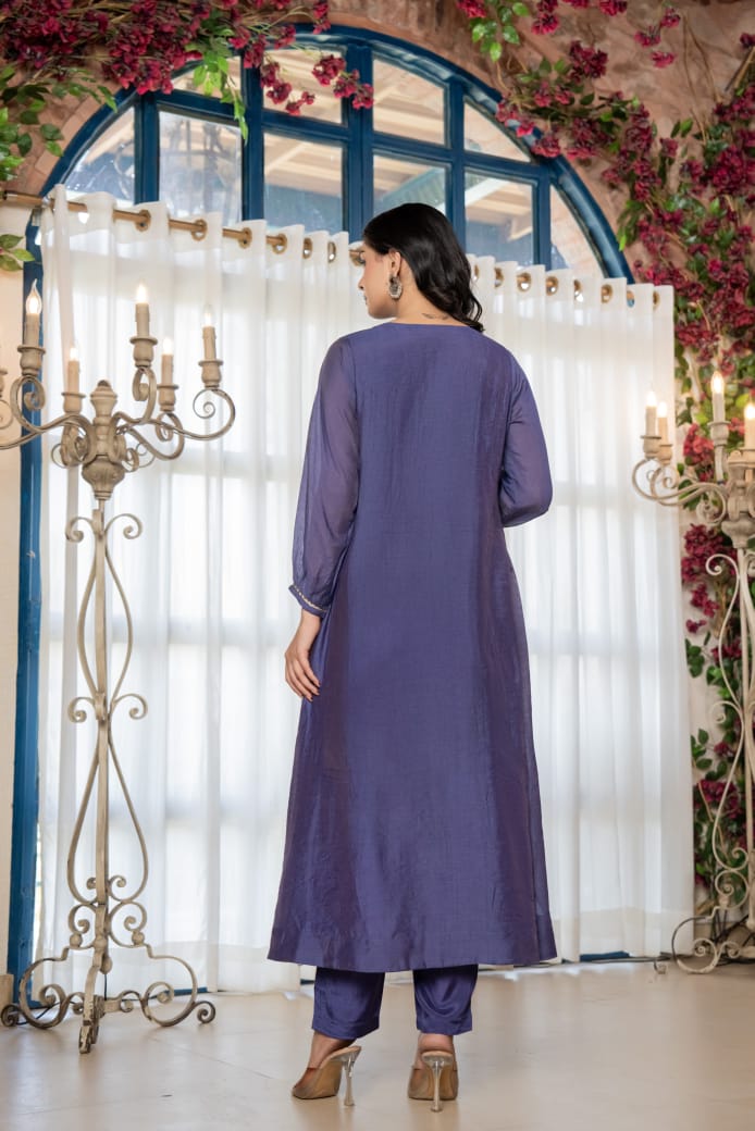 Rajvi Mul Chanderi Three Piece Set