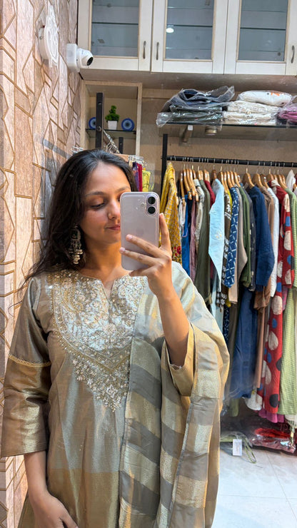 Poonam Gold Silver Set