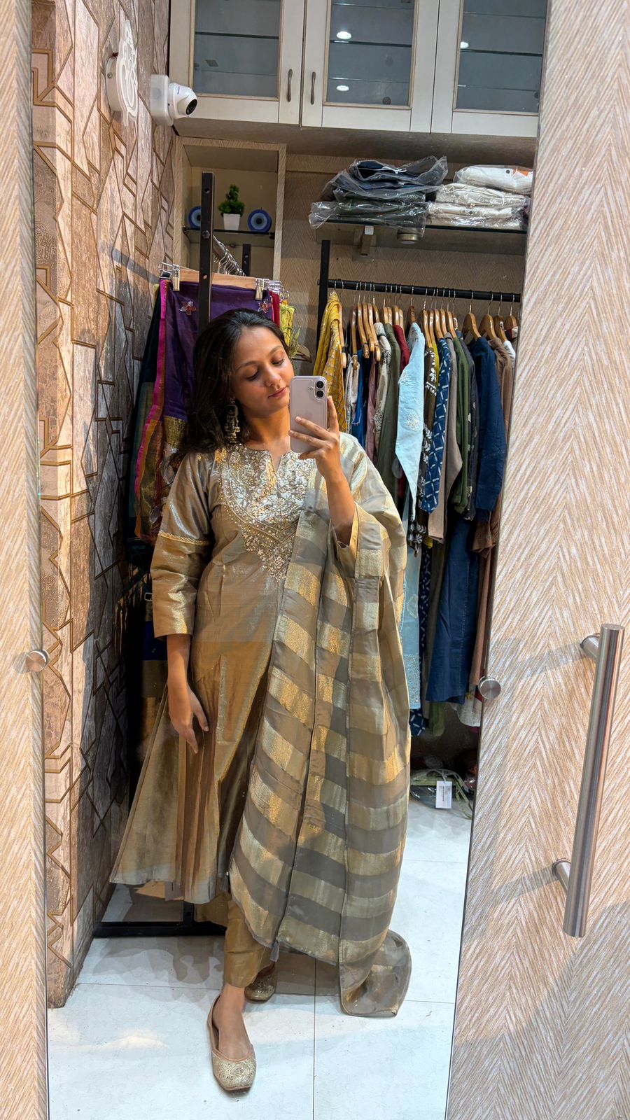 Poonam Gold Silver Set