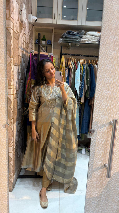 Poonam Gold Silver Set