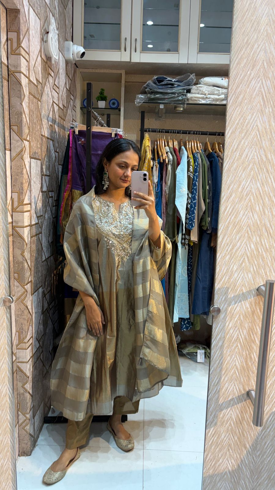 Poonam Gold Silver Set